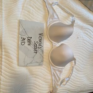 Victoria’s Secret Bra